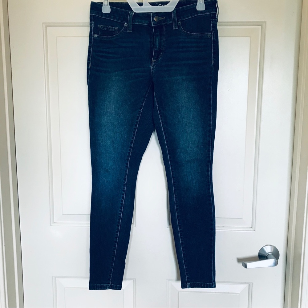 Universal thread (target brand) skinny jeans